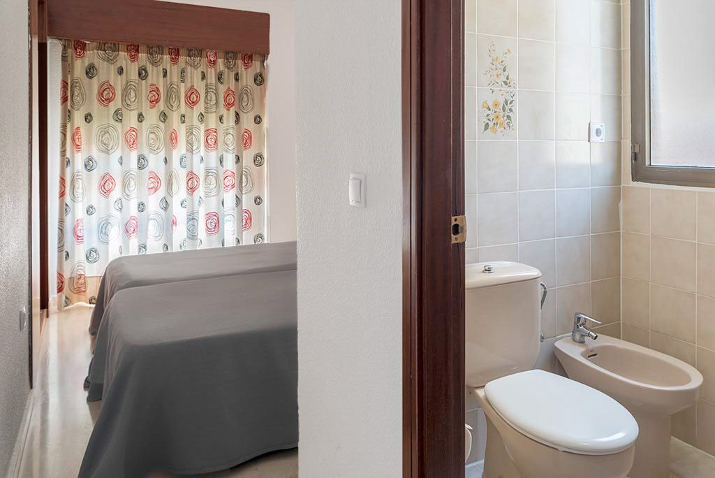 Apartments in Benidorm - Bathroom Gemelos 2
